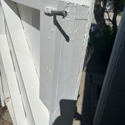 Gate was completely jammed before repair. Gate was completely jammed before repair.