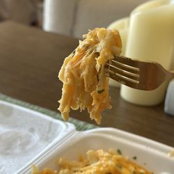 Terry Lynn's Cafe & Creative Catering - Mac-N-Cheese