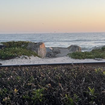 Padaro Beach Grill - beach view without train - American Near Me - Carpinteria, California Padaro Beach Grill - beach view without train - American Near Me - Carpinteria, California