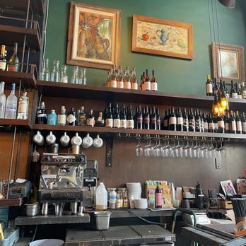 Bacari GDL - Bar area - Mediterranean Near Me - Glendale, California
