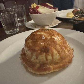 Hawksmoor Guildhall - Winslade Wellington celeriac, mushrooms, Winslade cheese (v) - Steakhouses Near Me - London, XGL