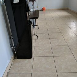 Hertz Rent A Car - Stark lobby