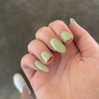 Canton Nails - Both nails broken and bleeding 48 hours after getting them done. - Nail Salons Near Me - Baltimore, Maryland