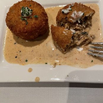 Roy's Waikiki - Crab Cakes - Hawaiian Near Me - Honolulu, Hawaii Roy's Waikiki - Crab Cakes - Hawaiian Near Me - Honolulu, Hawaii