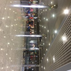 Aeropuerto de Reus - Inside airport