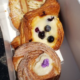 Cruffin