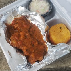 Lirette's Cajun Seafood - Catfish Atchafalaya, outstanding. (half portion)