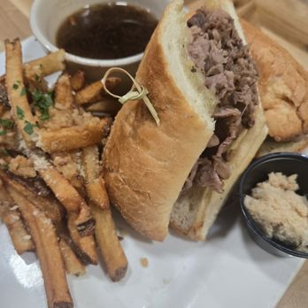 Vechos Eatery - French dip - American Near Me - Sacramento, California Vechos Eatery - French dip - American Near Me - Sacramento, California