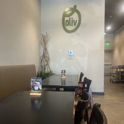 Oliv Grill LPGA - Inside