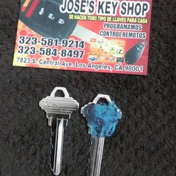 One side of the original and the copy Jose's Key Shop card One side of the original and the copy Jose's Key Shop card