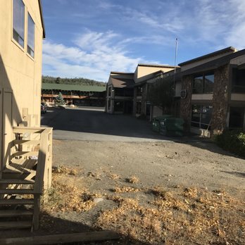 Mammoth Creek Inn - Our view - Ski Resorts Near Me - Mammoth Lakes, California