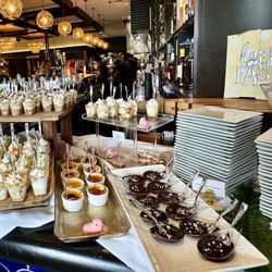 Spotos Fish & Oyster - Dessert station