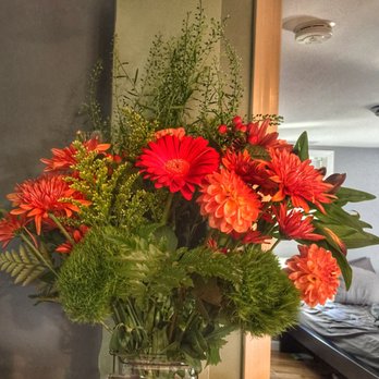 Flowers By Bert & Peg - Florists Near Me - North Kingstown, Rhode Island