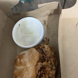 Pulled pork sandwich