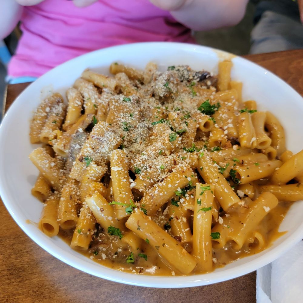 Billy Goat Grub - Pot Roast Mac & Cheese 05/2026 - Desserts Near Me - Norman, Oklahoma Billy Goat Grub - Pot Roast Mac & Cheese 05/2026 - Desserts Near Me - Norman, Oklahoma