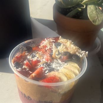 Cali Cafe - Açaí bowl - Coffee & Tea Near Me - San Diego, California