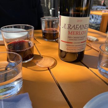 Bravas Bar de Tapas - A. Rafanelli Merlot Dry Creek Valley 2019 - Spanish Near Me - Healdsburg, California Bravas Bar de Tapas - A. Rafanelli Merlot Dry Creek Valley 2019 - Spanish Near Me - Healdsburg, California