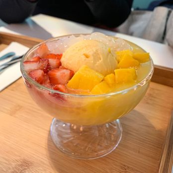Mango Mango Dessert - Strawberry Mango Juice Sago & Lychee Jelly - Desserts Near Me - Chicago, Illinois Mango Mango Dessert - Strawberry Mango Juice Sago & Lychee Jelly - Desserts Near Me - Chicago, Illinois