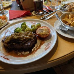 Zur alten Turnhalle - Rumpfsteak mit Zwiebel
