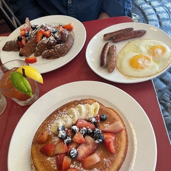 CAFÉ LULUc - French Near Me - Brooklyn, New York CAFÉ LULUc - French Near Me - Brooklyn, New York