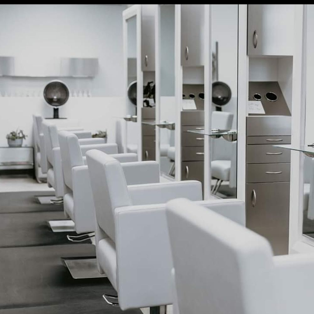 Super sexy stylish salon. Super sexy stylish salon.