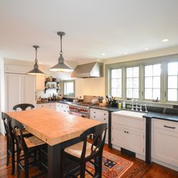 Lakeville Interiors - Traditional kitchen with high end appliances.