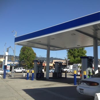 Albany Hill Mini Mart - View from side street, off San Pablo. - Convenience Stores Near Me - Albany, California