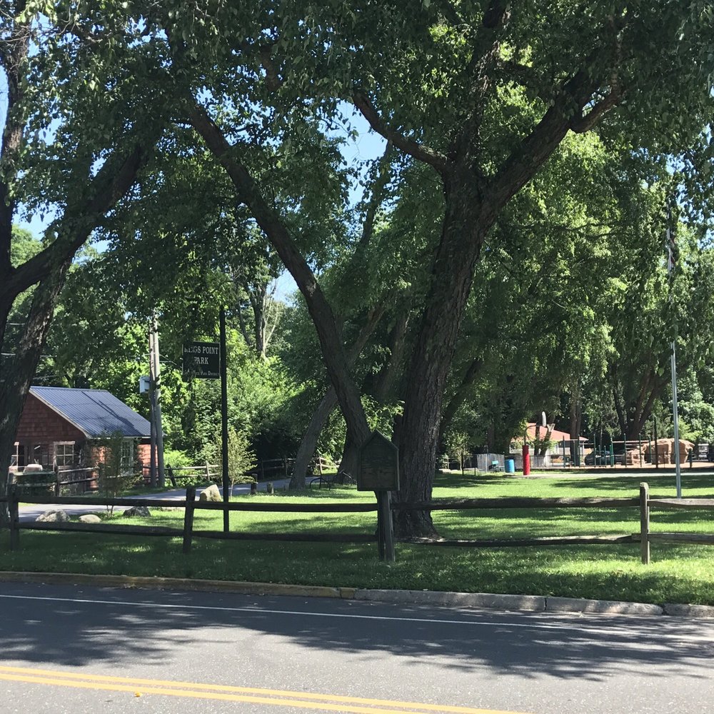 Kings Point Park - Great for family. Flat, covered by trees. Not a challenging hike. Camp grounds, grills, baseball field, soccer goals, and a child's park. - Parks Near Me - Kings Point, New York Kings Point Park - Great for family. Flat, covered by trees. Not a challenging hike. Camp grounds, grills, baseball field, soccer goals, and a child's park. - Parks Near Me - Kings Point, New York