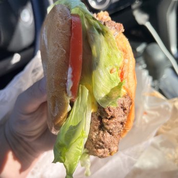 Concord Grill - Single cheeseburger with ketchup, mustard, lettuce, Mayo, and tomato - American Near Me - Roxboro, North Carolina Concord Grill - Single cheeseburger with ketchup, mustard, lettuce, Mayo, and tomato - American Near Me - Roxboro, North Carolina
