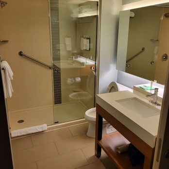 Hyatt Place Austin Airport - Bathroom - Hotels Near Me - Austin, Texas