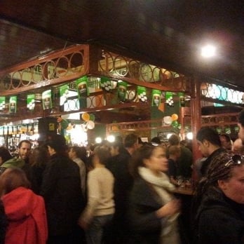 The World's End - On a busy Saturday night - Pubs Near Me - London, XGL The World's End - On a busy Saturday night - Pubs Near Me - London, XGL