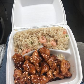 Kane's Deli - chicken and rice in a styrofoam container - Chinese Near Me - Ponchatoula, Louisiana