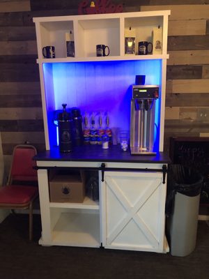 Caveman Cavey's Pizza by null