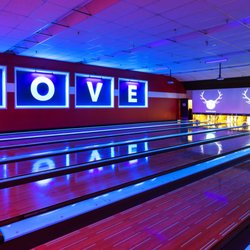 Bowlero Visalia