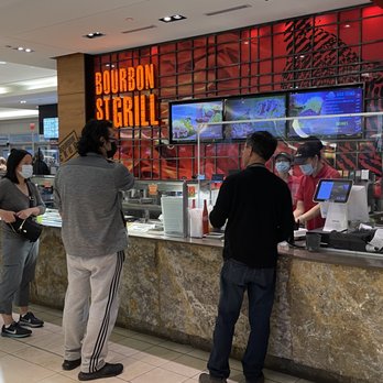 Bourbon Street Grill - customers at the counter - American Near Me - Markham, Ontario
