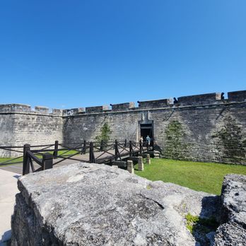 Castillo de San Marcos - Taking my sister - Landmarks & Historical Buildings Near Me - Saint Augustine, Florida