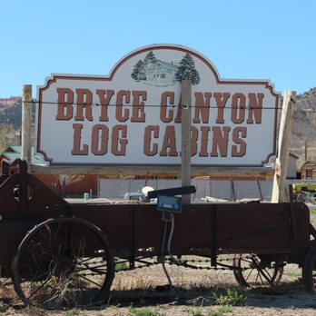 Bryce Canyon Log Cabins - Hotels Near Me - Tropic, Utah