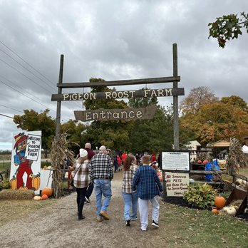 Pigeon Roost Farm - Pumpkin Patches Near Me - Hebron, Ohio Pigeon Roost Farm - Pumpkin Patches Near Me - Hebron, Ohio