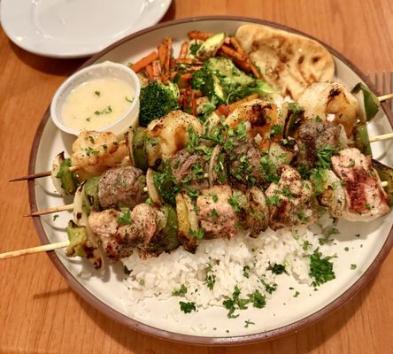 Hedera Tropical Grill by null