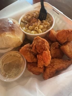 Mary Sue's Hot Chicken & Dough by null