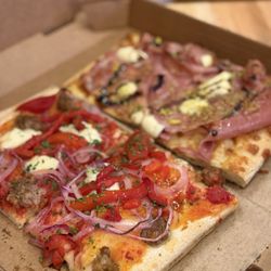 ZeroZero39 Pizzeria - Delirioza and Mortadela