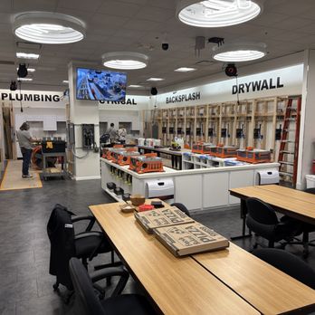 TradeWorx Academy - Picture of the shop (it's inside the fair oaks mall so easy parking) - Vocational & Technical School Near Me - Fairfax, Virginia TradeWorx Academy - Picture of the shop (it's inside the fair oaks mall so easy parking) - Vocational & Technical School Near Me - Fairfax, Virginia