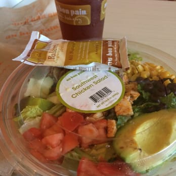 Au Bon Pain - Southwest chicken salad w/ peach iced tea - American Near Me - New Hyde Park, New York