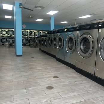 Rise N Rinse Laundromat - Laundromat Near Me - Durham, North Carolina