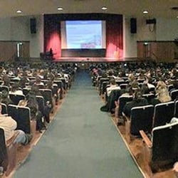 Sala de las Américas - Acá, en la conferencia de Educando al Cerebro.
