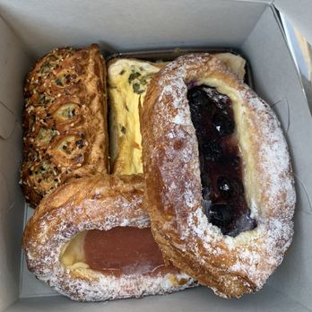 Amapola - Spinach and feta. Quiche, Guava and Blueberry deliciousness - Cafes Near Me - San Fernando Valley, California Amapola - Spinach and feta. Quiche, Guava and Blueberry deliciousness - Cafes Near Me - San Fernando Valley, California