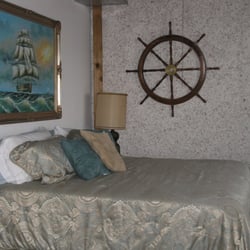 Olde Tabby Waterfront Inn