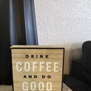 CoffeeMe - Cafes Near Me - Tampa, Florida
