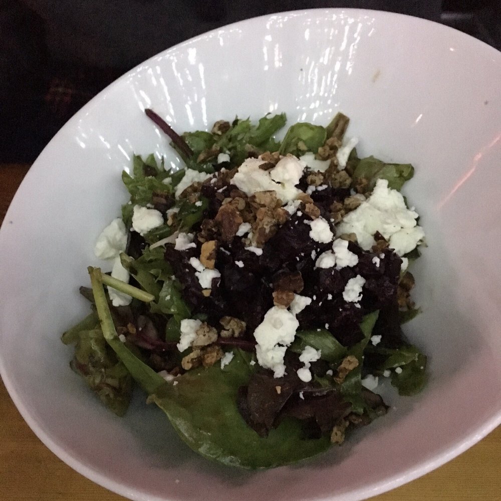Le Warehouse - Beets and goat geese salad 3/5 - Bars Near Me - Montreal, Quebec Le Warehouse - Beets and goat geese salad 3/5 - Bars Near Me - Montreal, Quebec