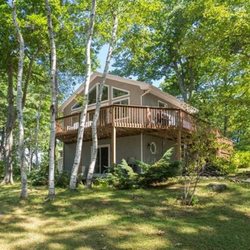 Jean Knapp Rentals - York Harbor, Maine - guest retreat available in July 2018. Reverse living - sleeps 4